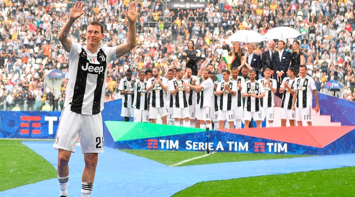 Dall'Inghilterra: «Emery vuole Lichtsteiner all'Arsenal»