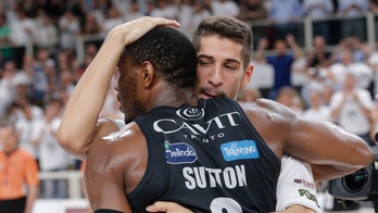 Shields e Hogue stendono Venezia, Trento in finale