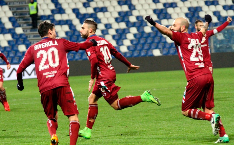 Calciomercato Reggiana, Piazza mette la società in vendita