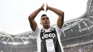 Juventus, bivio Alex Sandro: rinnovo o United
