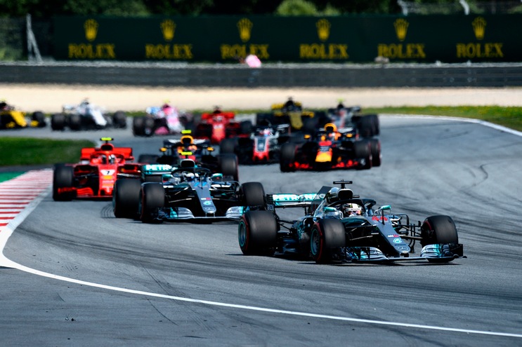 F1 Austria: colpo di scena, Hamilton si ferma F1 Austria: colpo di scena, Hamilton si ferma