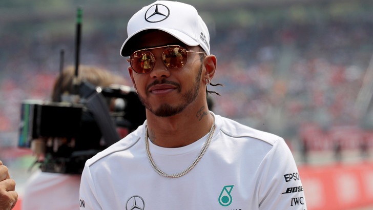 F1 Germania, super Hamilton, Vettel ritirato