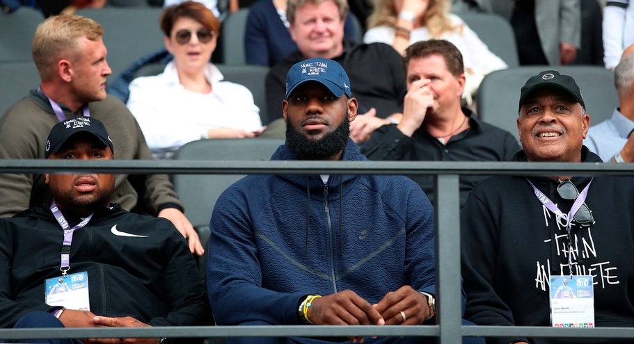 Nba, effetto Lebron: crollano le quote dei Lakers