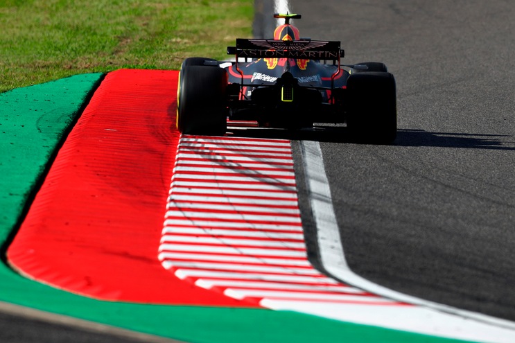 F1, nuovi cordoli ad Austin: stop ai sorpassi “esagerati”