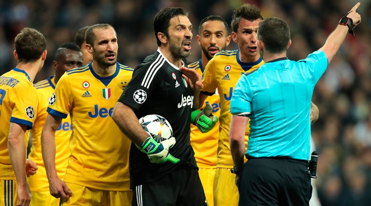 La decisione dell'Uefa: Buffon squalificato per tre partite