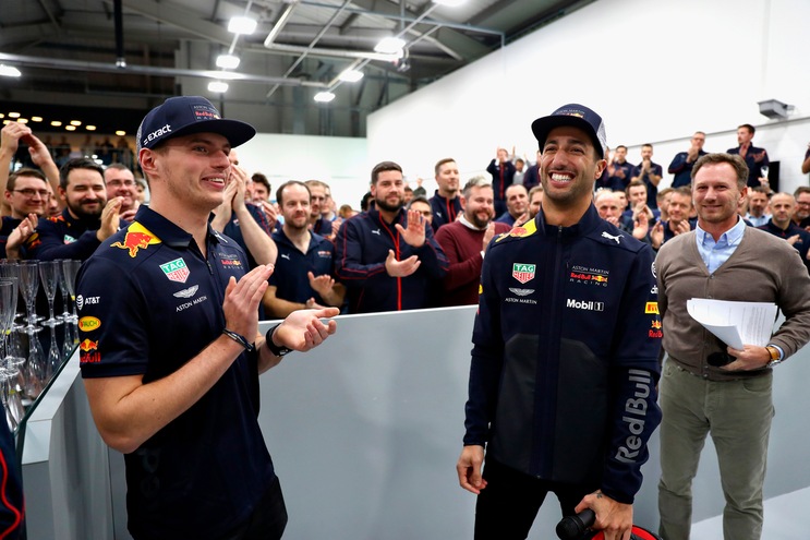 F1, Ricciardo e Verstappen: sorrisi e complimenti