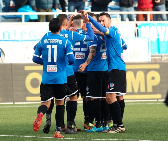 Calciomercato Novara, Rigione in prestito dal Chievo