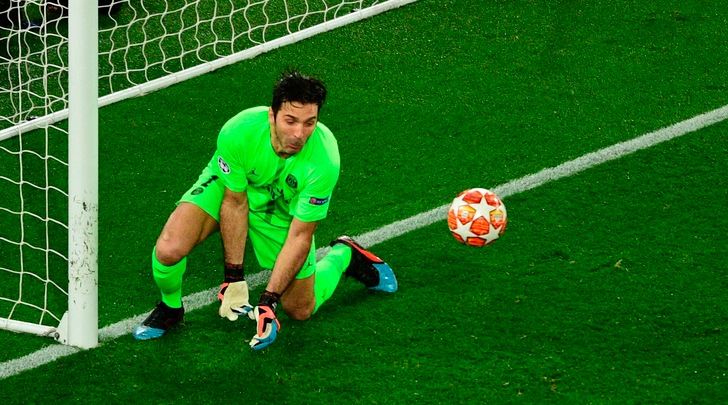 Champions, papera Buffon, doppio Lukaku e Rashford: il Manchester United elimina il Psg