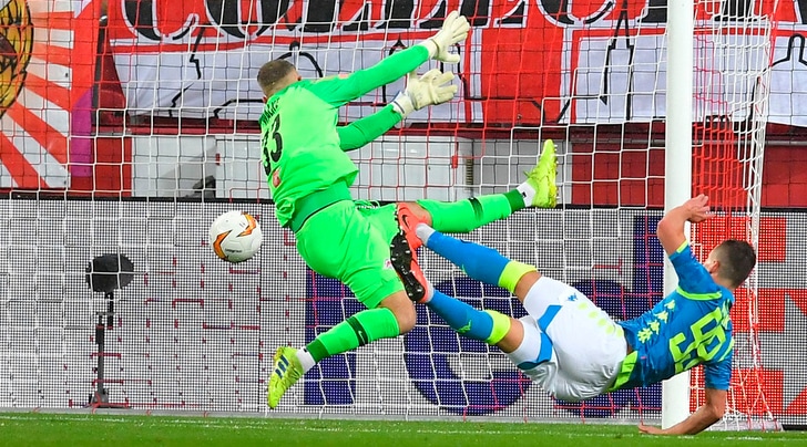 Salisburgo-Napoli 3-1: Milik firma il passaggio ai quarti