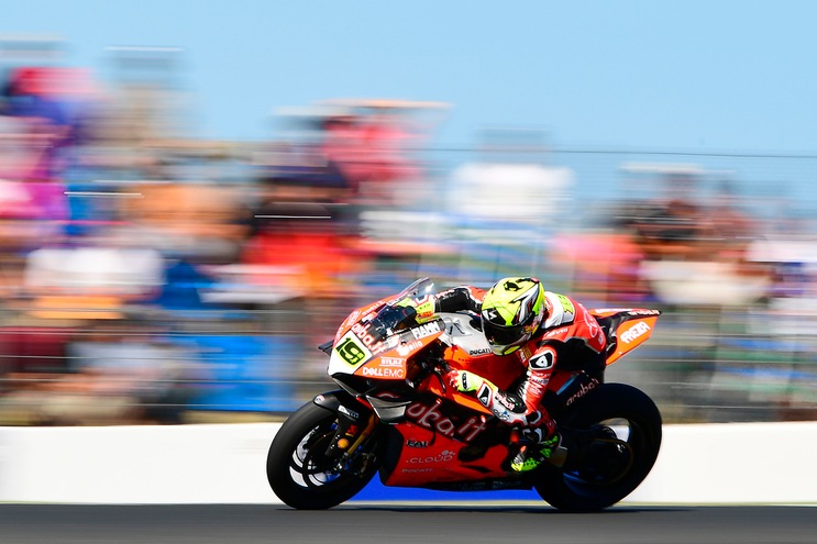 SBK Thailandia, Bautista vola nelle prime libere