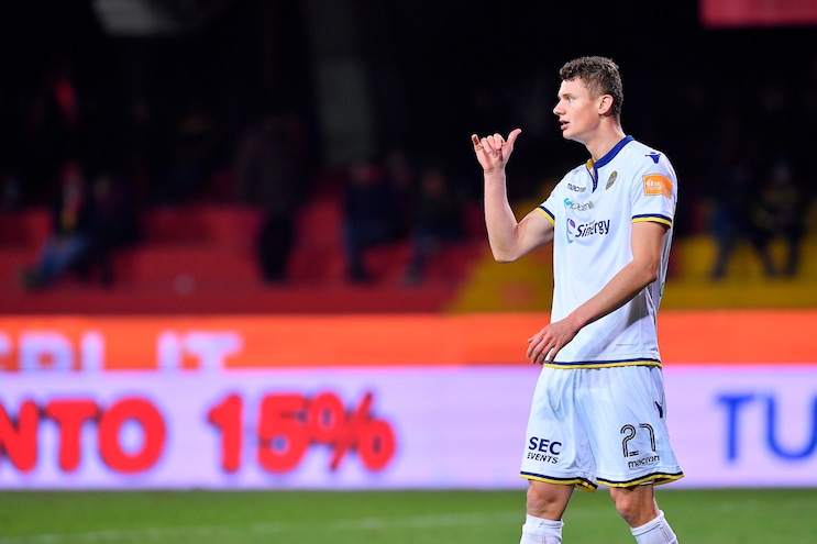 Calciomercato Verona, maturate le condizioni per l'obbligo di riscatto di Dawidowicz