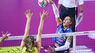 Chieri riporta in Italia Stephanie Enright