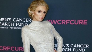 Paris Hilton: "Sono stata abusata in collegio. Chiudetelo!"