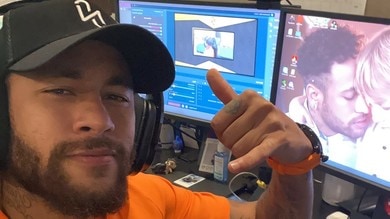Neymar dà il meglio di sè contro professionisti di CS:GO