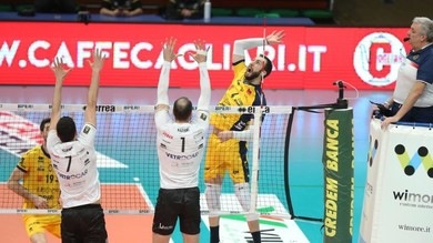 Modena supera Verona in quattro set