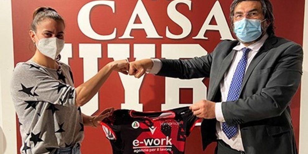 Lucia Bosetti ha firmato per la UYBA