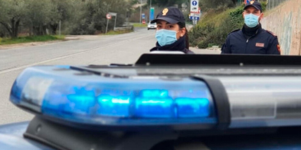 Napoli, rissa condominiale: 45enne ucciso da una coltellata