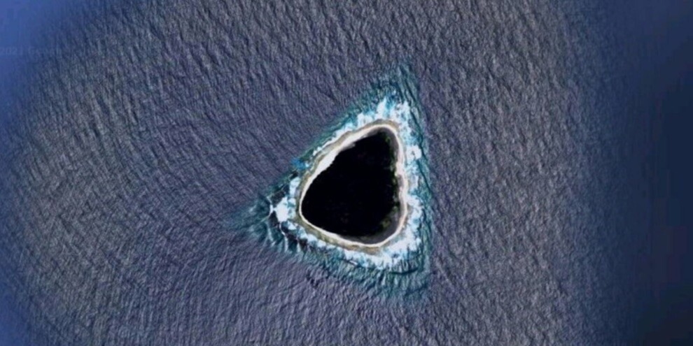 Svelato il mistero del “buco nero” apparso su Google Maps
