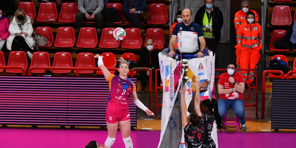 Monza supera Perugia in quattro set