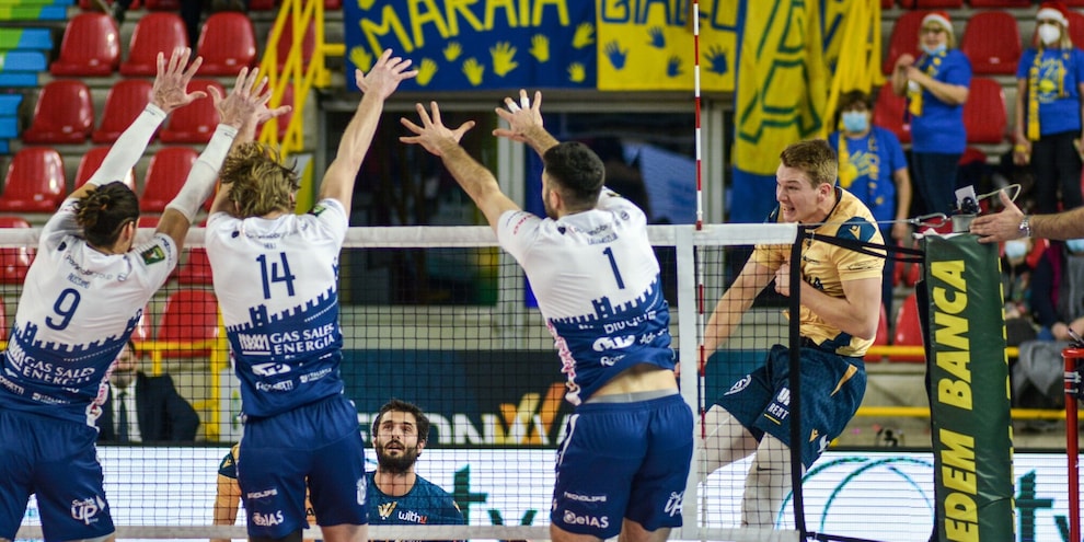 Verona batte Piacenza in rimonta