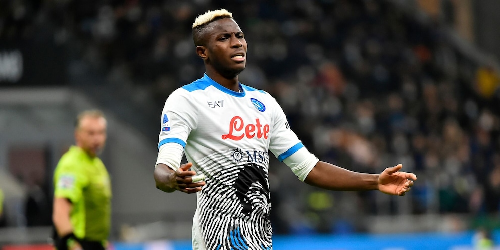 Osimhen si sfoga su Twitter: "Non sto bene nella testa..."