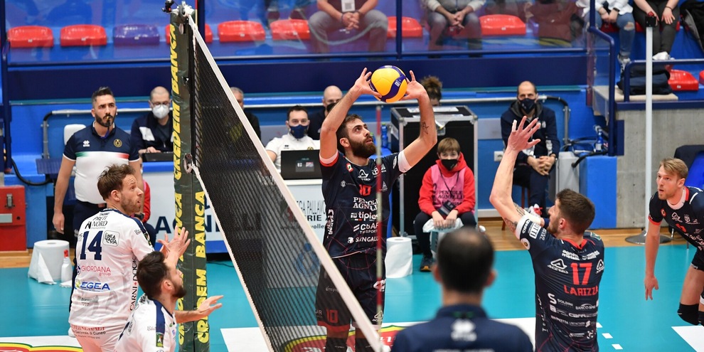 Santa Croce e Bergamo comandano l'A2