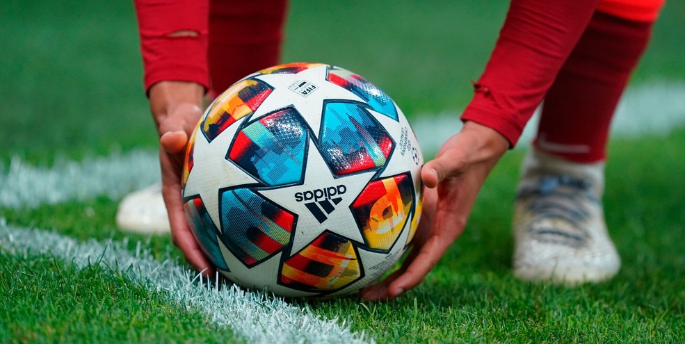 Ucraina, Adidas sospende la partnership con la Federcalcio russa