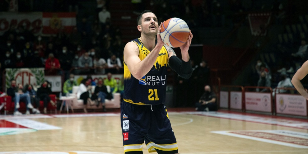 Reale Mutua Basket Torino cade a Pistoia