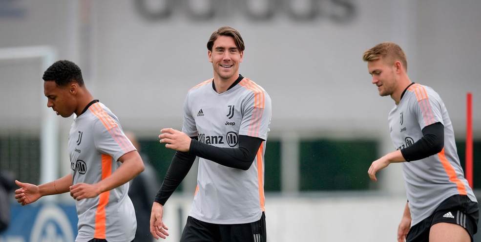 Juve, Vlahovic instancabile. De Ligt fa … l’arbitro