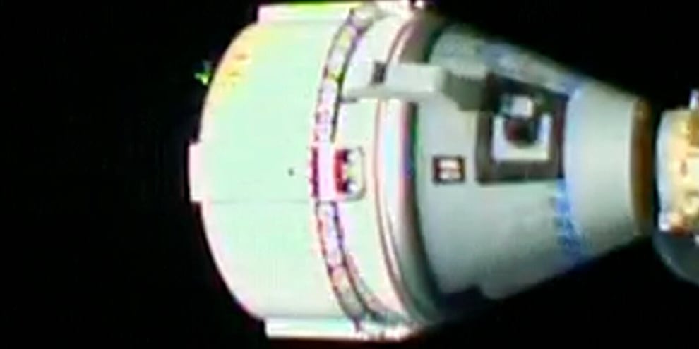 Navetta Sterliner raggiunge l'Iss: AstroSamantha la fotografa