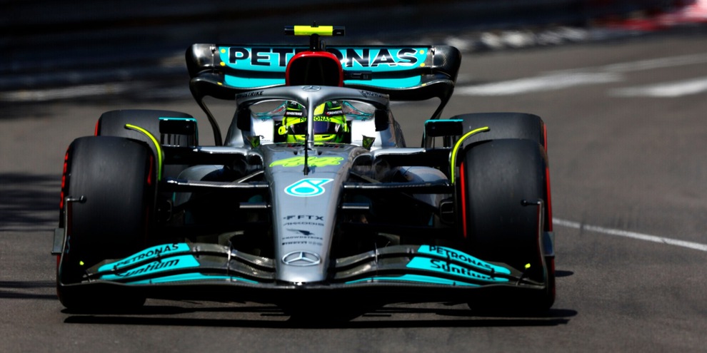 F1, Hamilton: "Troppi saltelli, così è difficile"