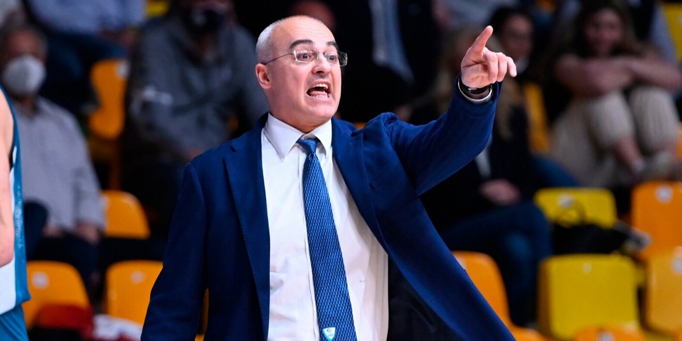Cantù, finita ufficialmente l'avventura di coach Sodini Cantù, finita ufficialmente l'avventura di coach Sodini