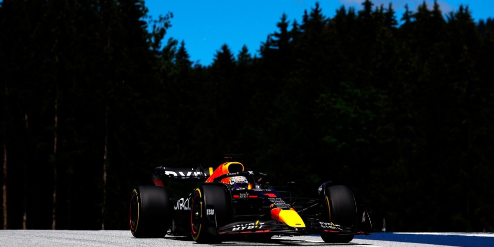 F1, Gp d'Austria: Leclerc secondo dietro Verstappen nelle libere 1