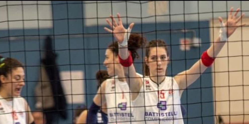 Alessia Pomili firma per Soverato