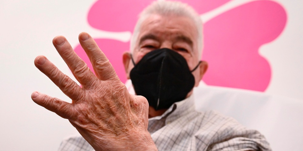 Covid e vaccini, Speranza: "Dobbiamo andare avanti"