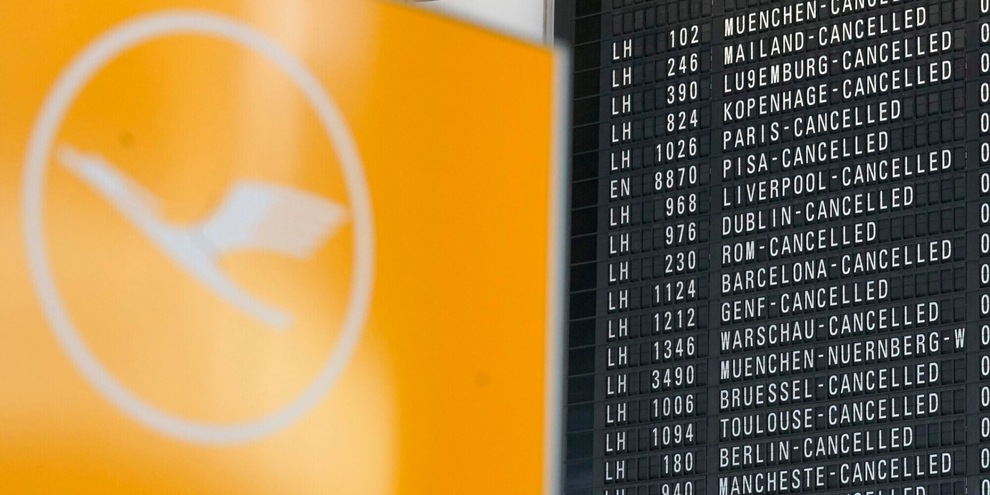 Caos negli aeroporti: cancellati oltre mille voli Lufthansa