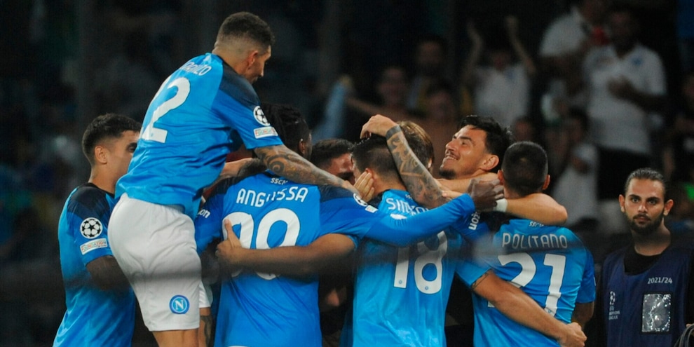 Napoli-Liverpool 4-1: Zielinski, Anguissa e Simeone affondano Klopp