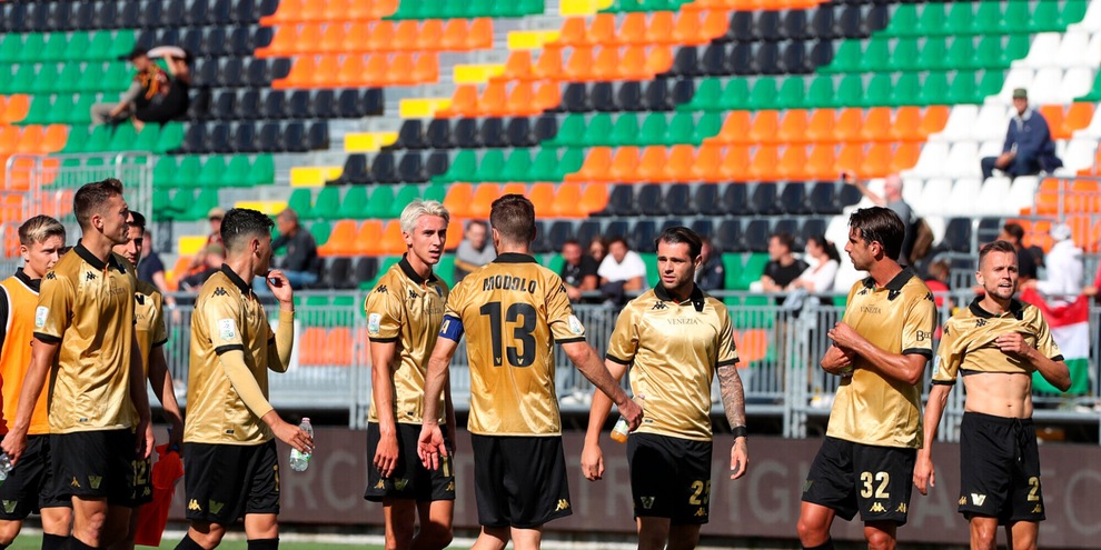 Venezia, risoluzione consensuale con Hasanbegovic