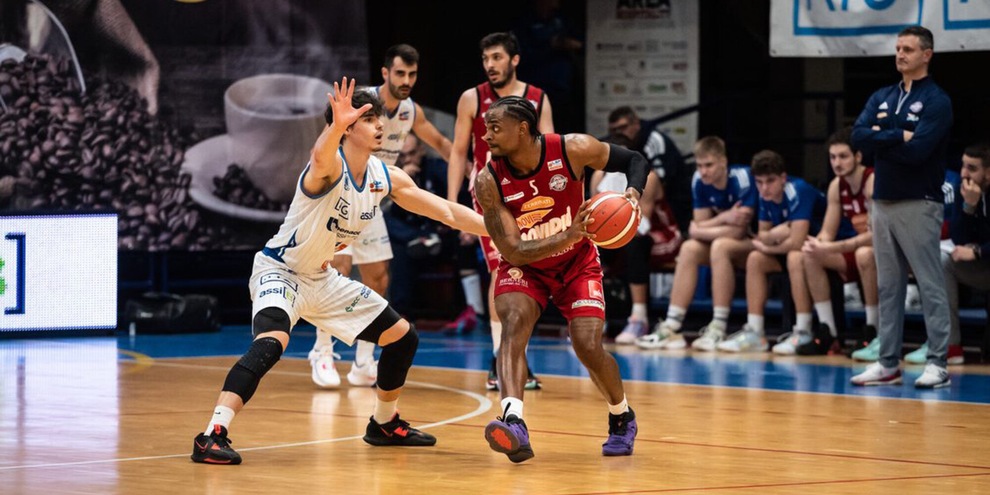 Monferrato Basket cade a Latina nel finale