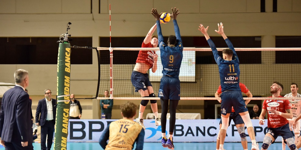 Una grande Taranto spazza via Verona