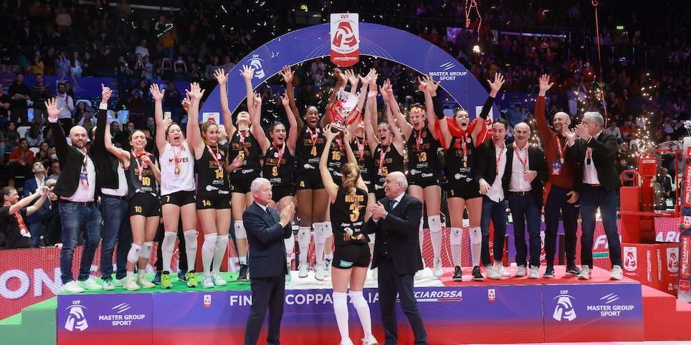 E' festa Roma, la Coppa Italia è sua