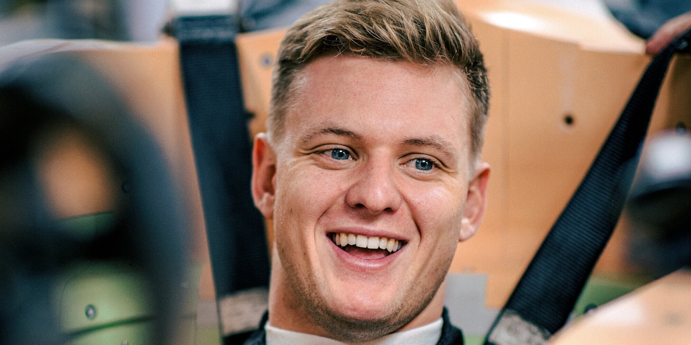 F1, primo contatto Schumacher-Mercedes: prova sedile per Mick