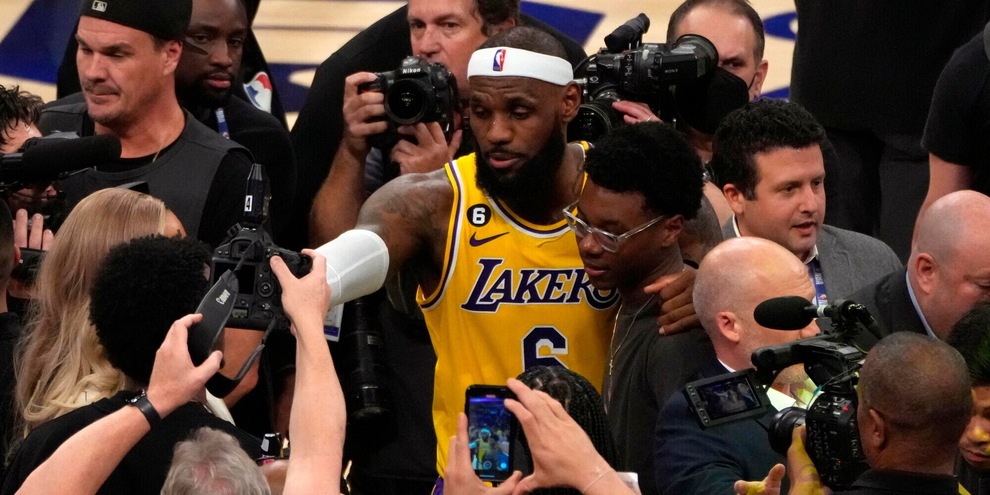 LeBron James, il Prescelto diventa Inimitabile