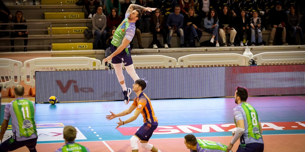 Monza espugna Cisterna in rimonta