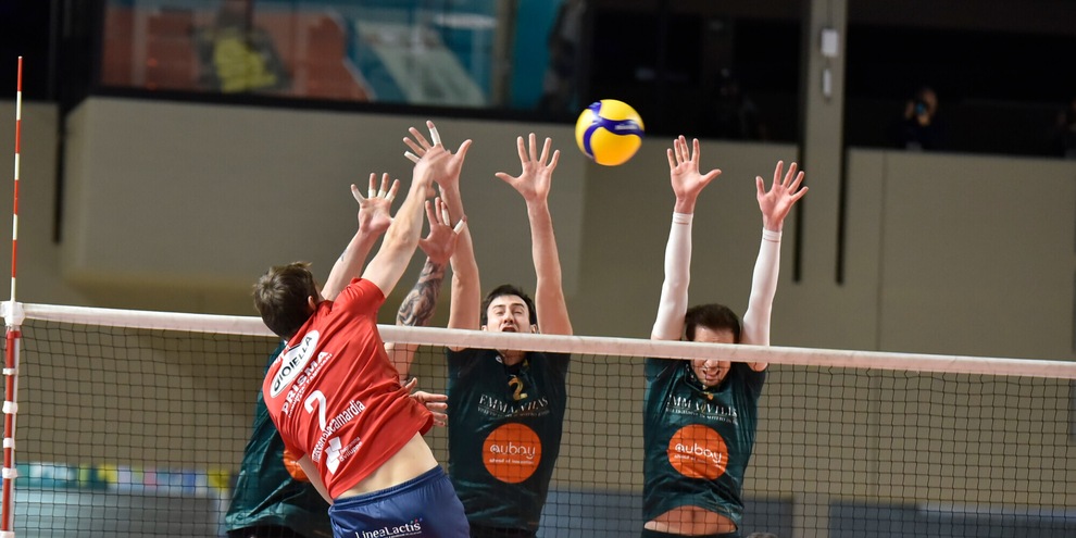 Taranto e Siena si dividono la posta