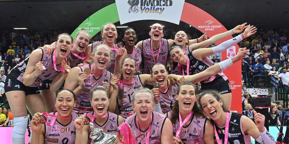 Conegliano si cuce sul petto lo scudetto