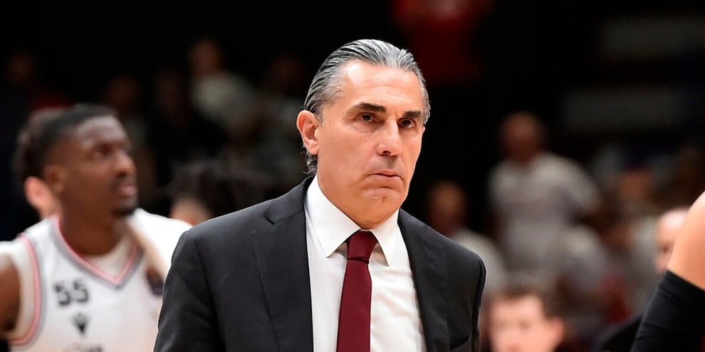 Virtus Bologna, Scariolo resta anche a budget ridotto