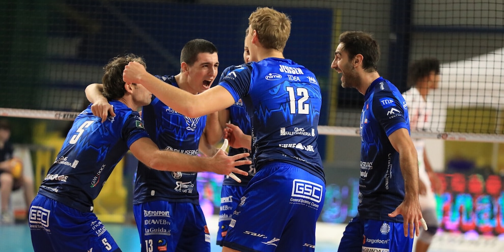 Cuneo Volley in campo a Siena inaugura il PalaEstra
