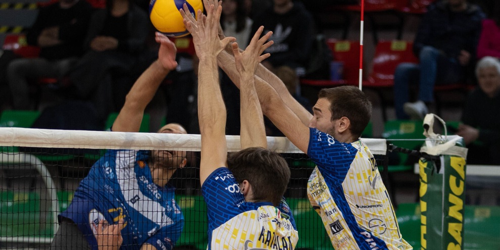 La Tinet domina l'anticipo contro Brescia