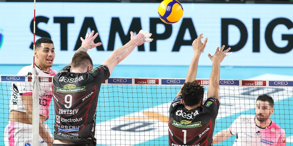 Civitanova supera in tre set Padova
